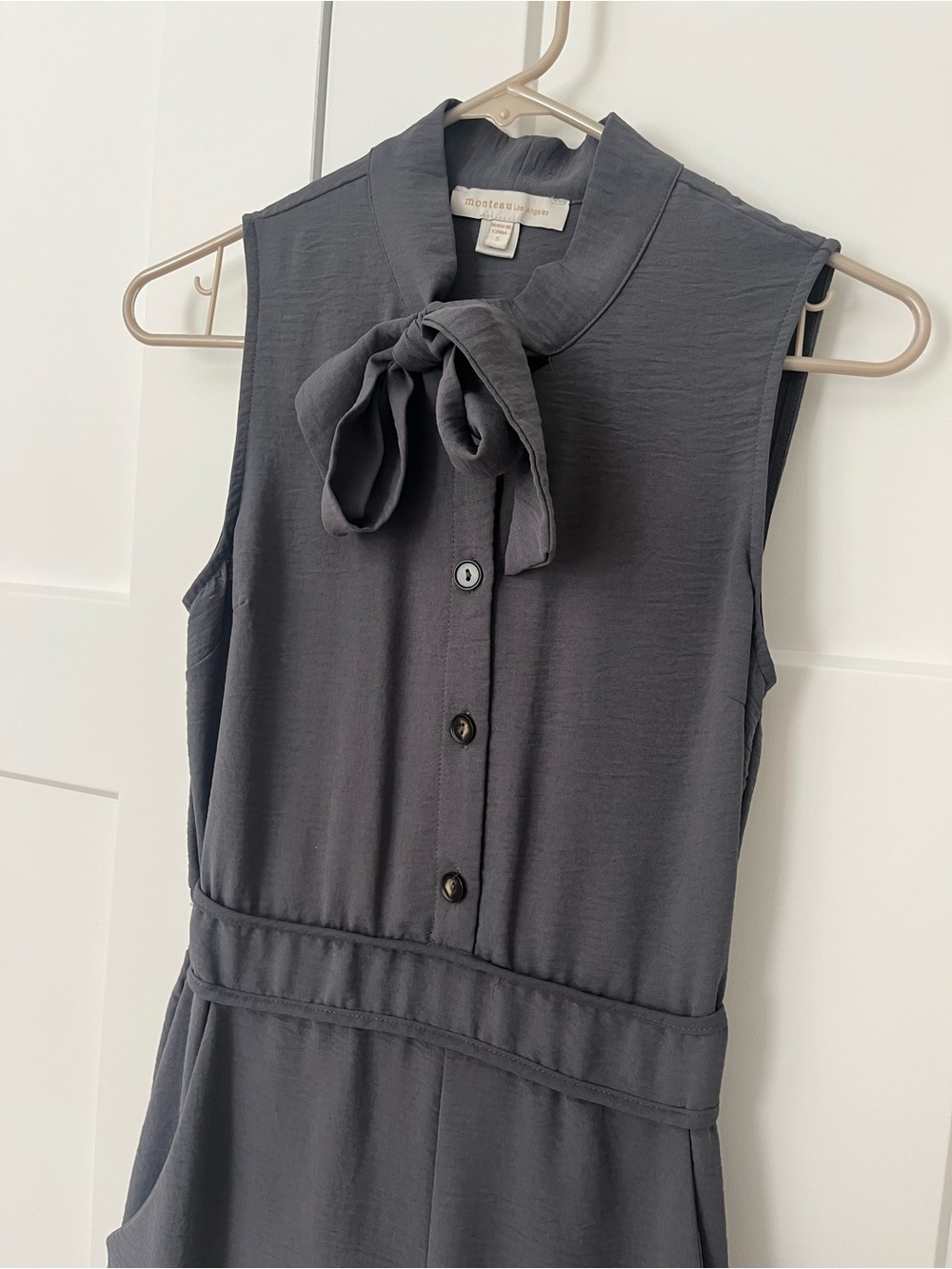 Monteau Sleeveless Tie-Neck Dress in Charcoal Gray